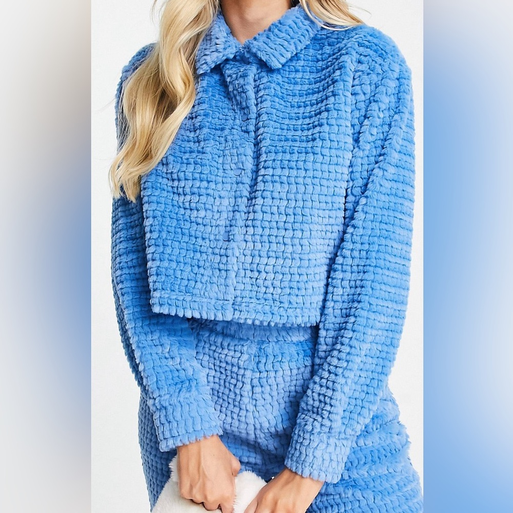 Cropped Fuzzy Snap Closure Jacket - Picture 5 of 5